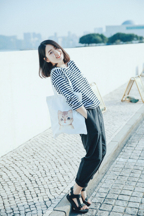 曼联锋线配合逐渐流畅提升进球转化率,曼联引进前锋