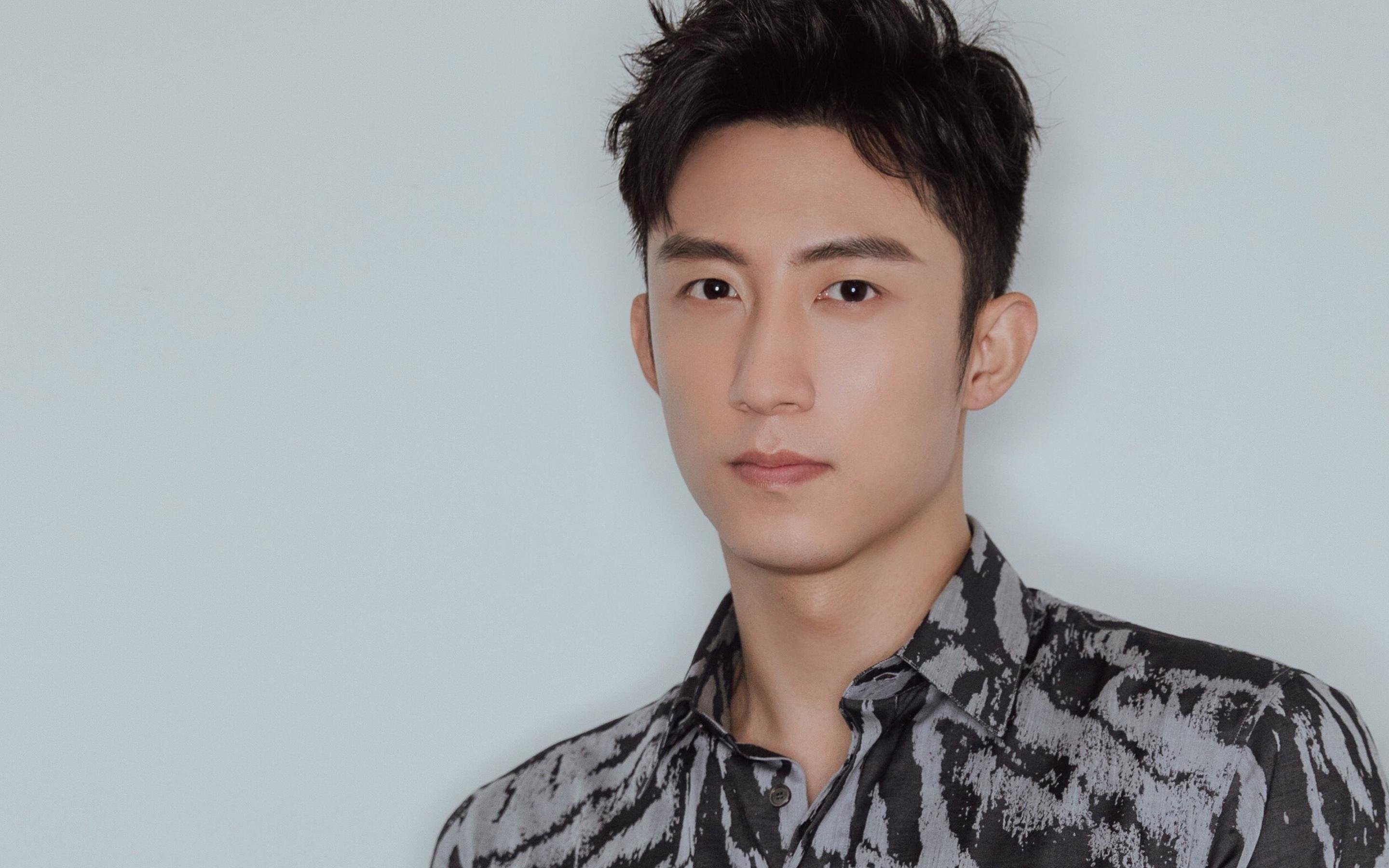 乐鱼app-足球运动员商业代言合作频繁，多元化发展，足球代言人