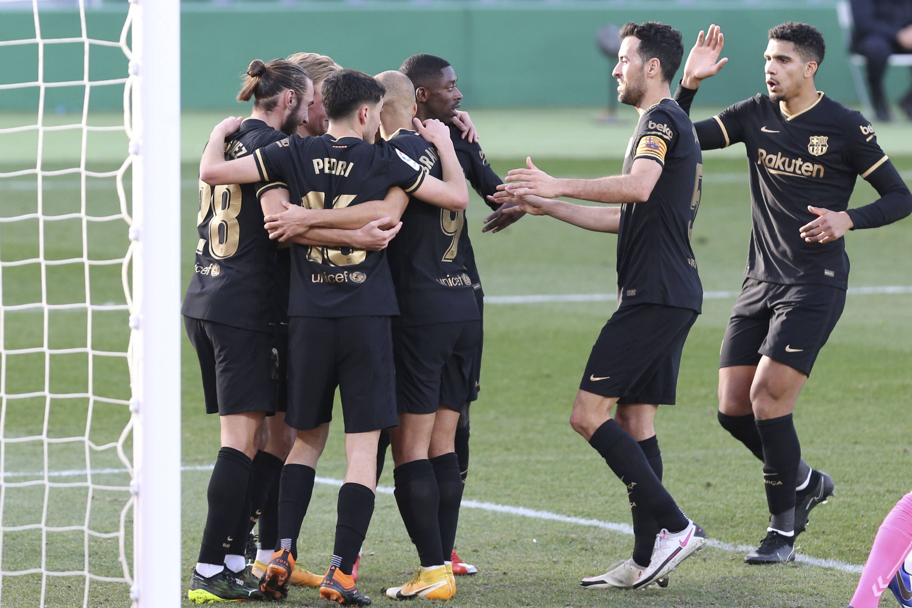 乐鱼体育：西甲埃尔切的防守体系与改进空间的简单介绍