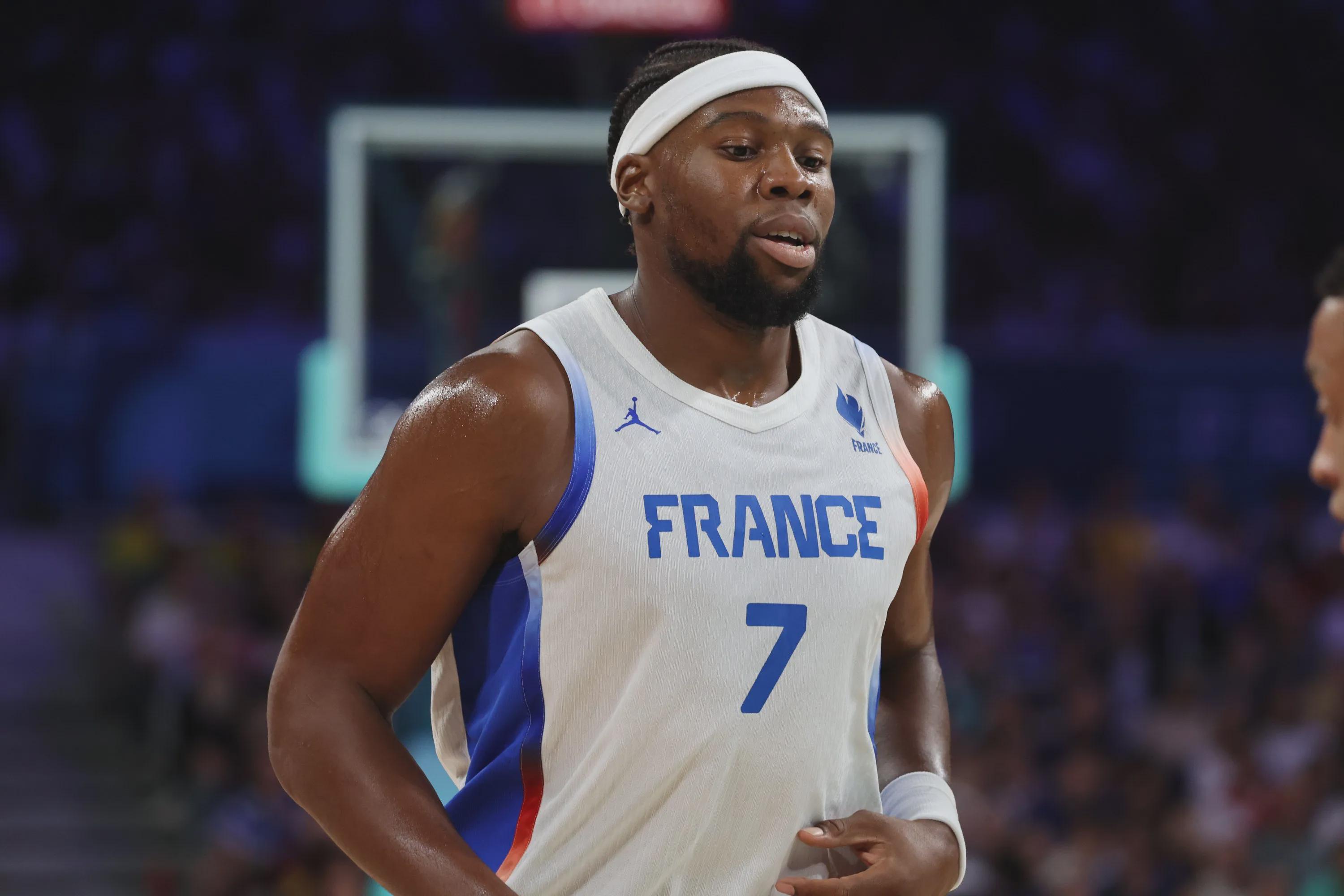 乐鱼体育:76人队新赛季:马克西表示将提升抢断能力的简单介绍 乐鱼体育:76人队新赛季:马克西表示将提升抢断能力的简单介绍