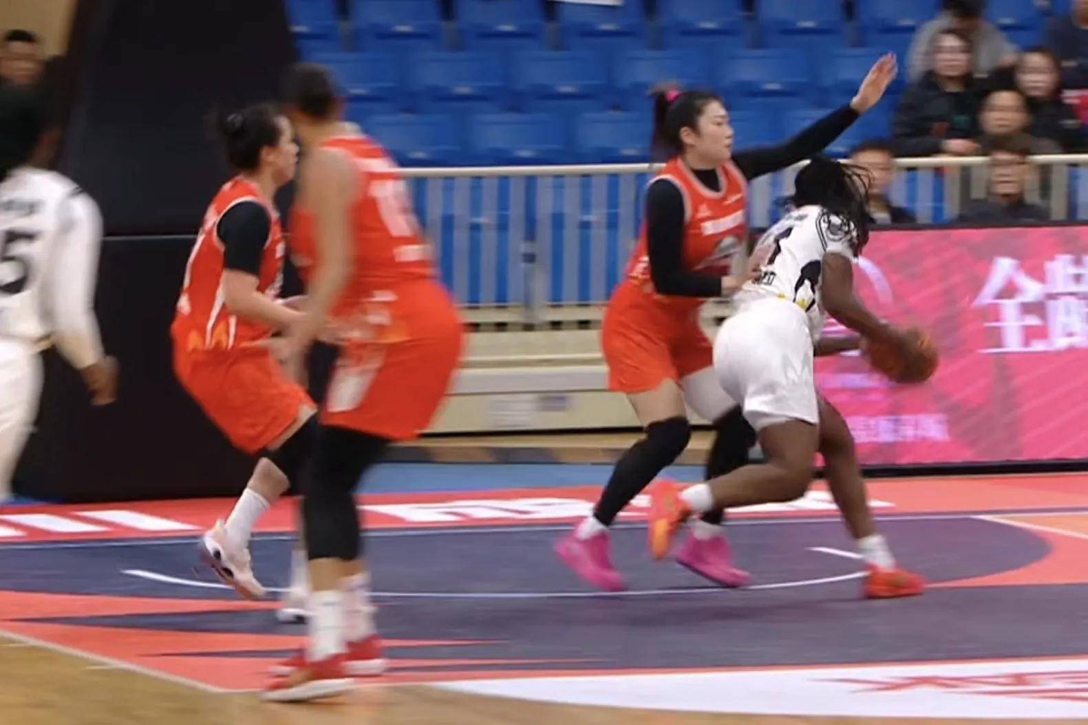 乐鱼体育：WCBA联赛的青少年推广活动宣传策略：吸引更多青少年关注女篮的简单介绍