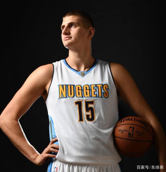 乐鱼体育：凯尔特人队防守策略：如何限制约基奇的内线进攻和组织？的简单介绍