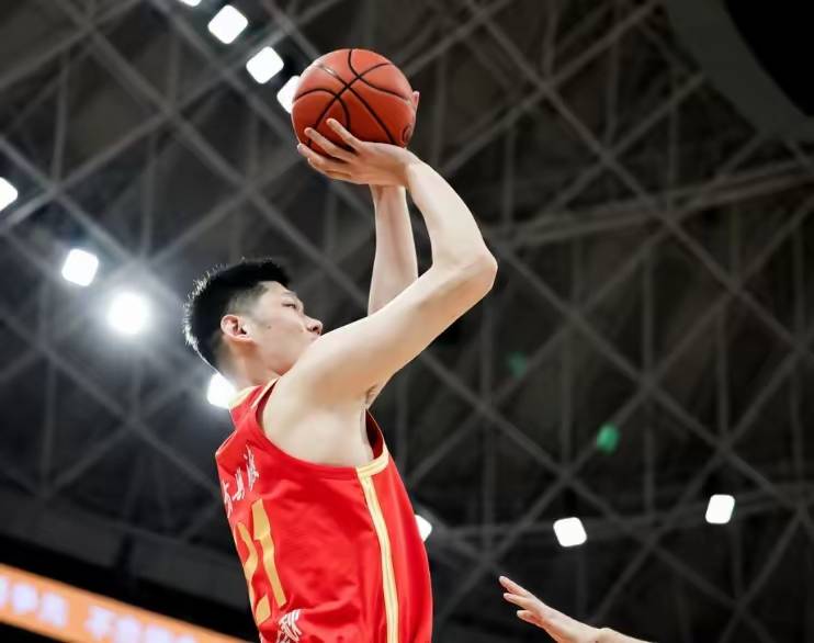 包含乐鱼体育：中国男篮的归化球员政策：如何更加科学合理，提升球队实力？的词条