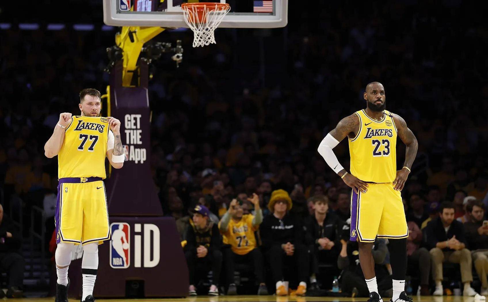 关于乐鱼体育:湖人队交易市场上的潜在交易：谁能成为球队的最后一块拼图？的信息